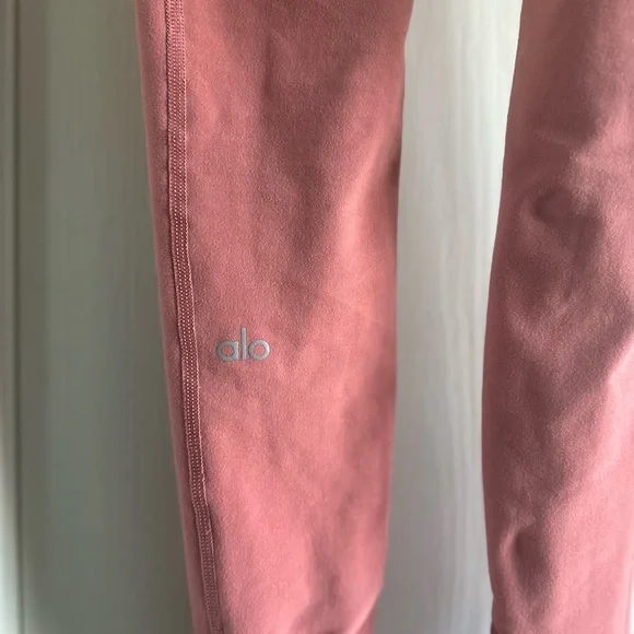 Alo women’s terra cotta colored Leggings - Picture 3 of 5